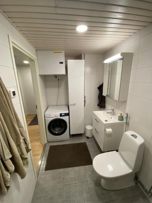 Modern Two Bedroom Apartment Near Helsinki Airport Vantaa Exterior foto
