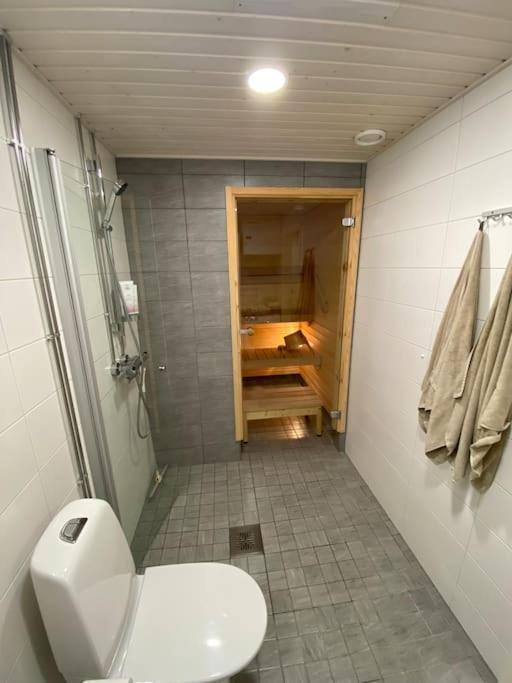 Modern Two Bedroom Apartment Near Helsinki Airport Vantaa Exterior foto